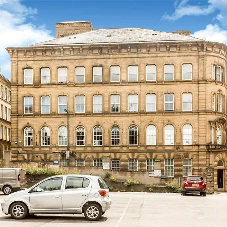 Appealing In Bradford Near Forster Square Retail Park