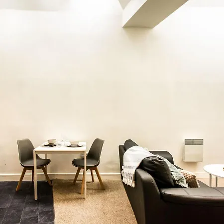 Holiday home Appealing In Bradford Near Forster Square Retail Park