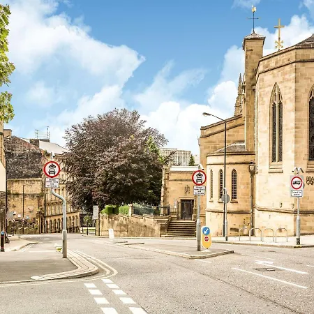 Holiday home Appealing In Bradford Near Forster Square Retail Park