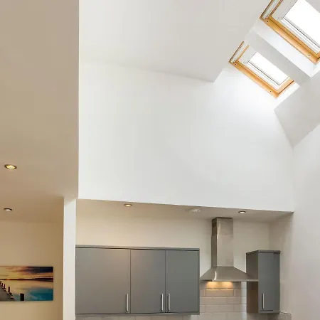 Holiday home Appealing In Bradford Near Forster Square Retail Park