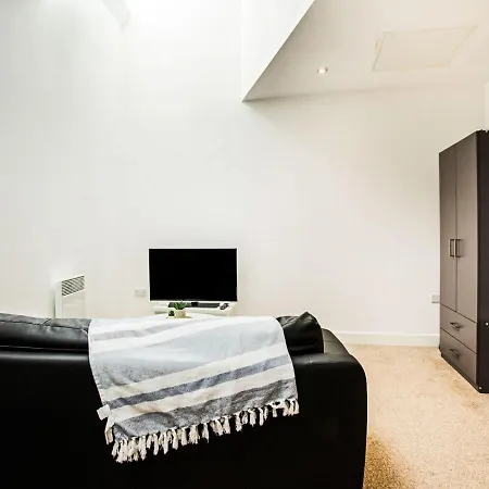 Appealing In Bradford Near Forster Square Retail Park Holiday home Bradford (West Yorkshire)