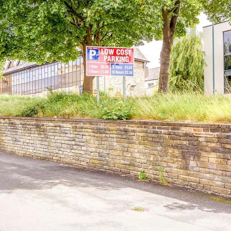 Appealing In Bradford Near Forster Square Retail Park * Bradford (West Yorkshire)
