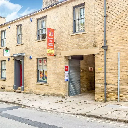 Appealing In Bradford Near Forster Square Retail Park