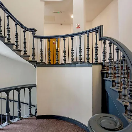 Appealing In Bradford Near Forster Square Retail Park